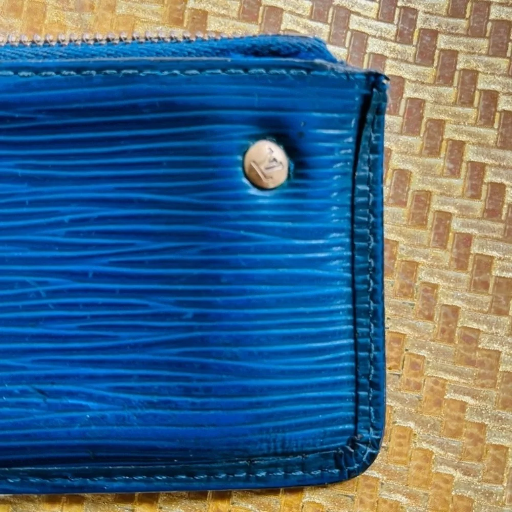 Louis Vuitton Vintage Blue Epi Card Holder Zipperd - EUC